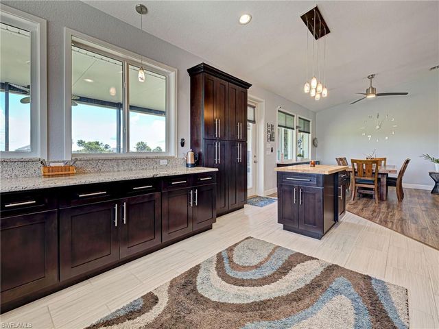 48 Lark DR, Placida, FL 33946