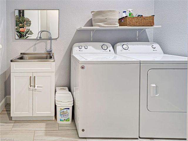 48 Lark DR, Placida, FL 33946