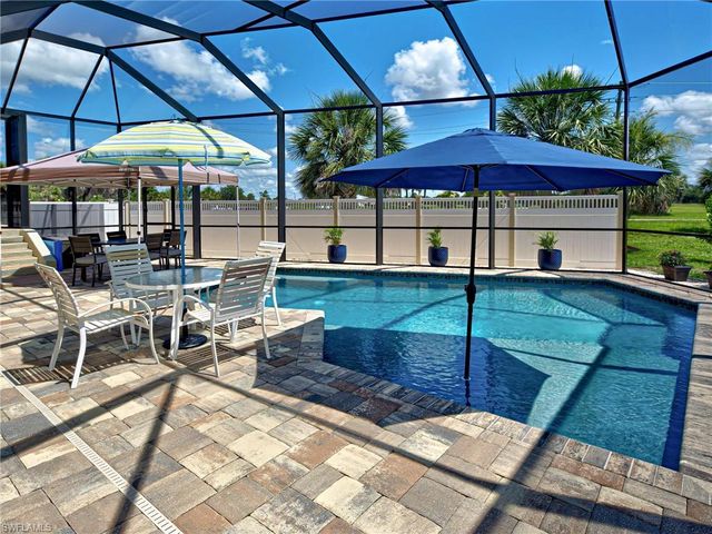 48 Lark DR, Placida, FL 33946