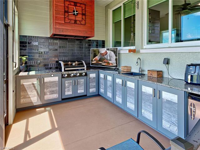 48 Lark DR, Placida, FL 33946