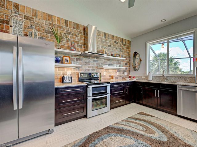 48 Lark DR, Placida, FL 33946