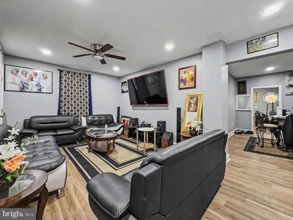 5900 HAMILTON AVE, Baltimore, MD 21237