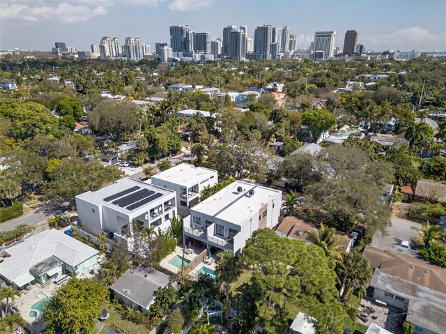 811 SW 10th Terrace, Fort Lauderdale, FL 33315