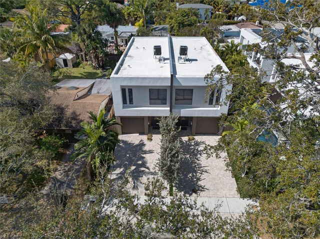 811 SW 10th Terrace, Fort Lauderdale, FL 33315