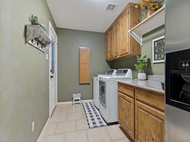 5584 Justine Place, Fort Worth, TX 76126