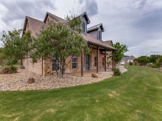 5584 Justine Place, Fort Worth, TX 76126