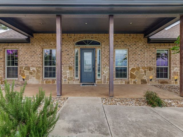 5584 Justine Place, Fort Worth, TX 76126