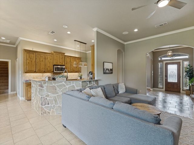 5584 Justine Place, Fort Worth, TX 76126