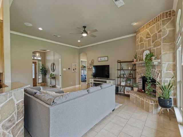 5584 Justine Place, Fort Worth, TX 76126