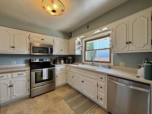 1231 118th STREET, West Allis, WI 53214