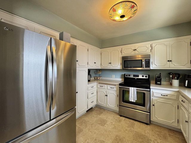 1231 118th STREET, West Allis, WI 53214