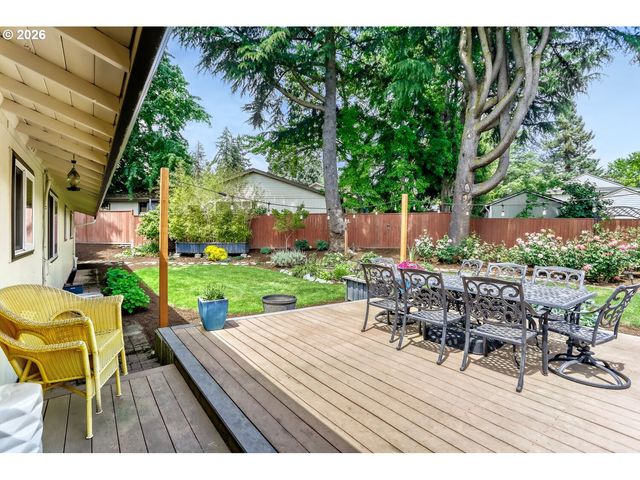 12405 Sw BERRYHILL Ln, Beaverton, OR 97008