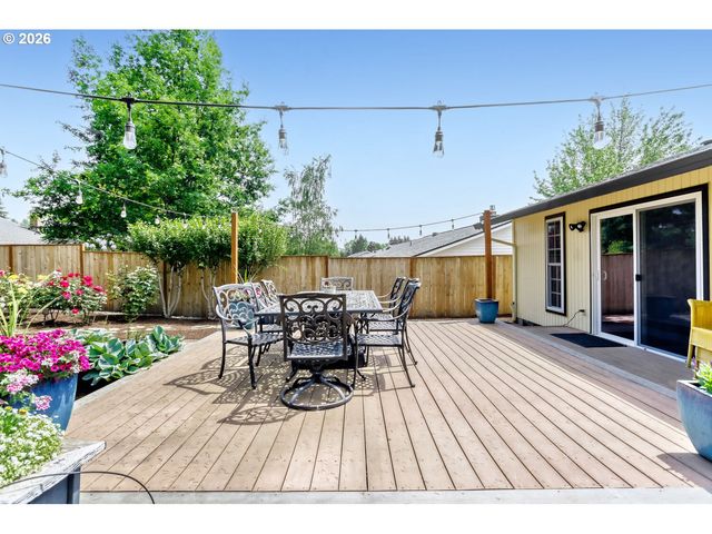 12405 Sw BERRYHILL Ln, Beaverton, OR 97008