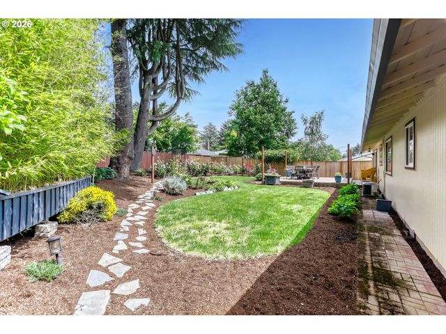 12405 Sw BERRYHILL Ln, Beaverton, OR 97008