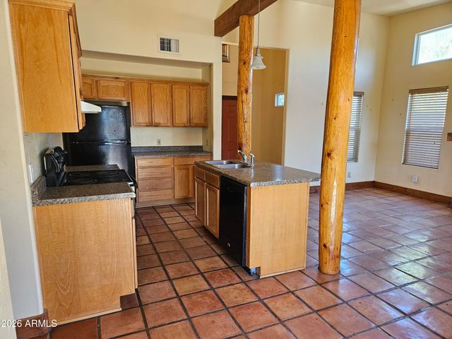 4105 N Washington Avenue, Douglas, AZ 85607