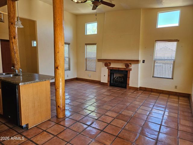 4105 N Washington Avenue, Douglas, AZ 85607