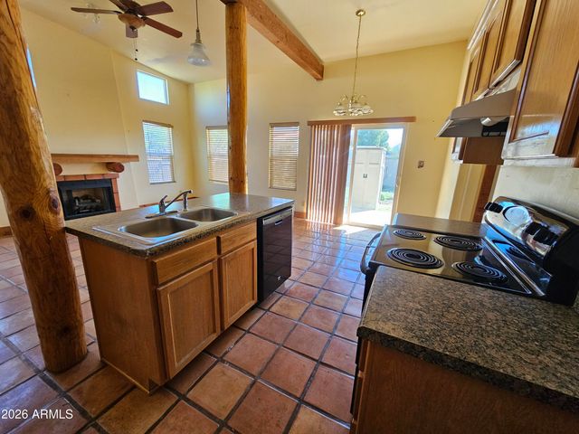 4105 N Washington Avenue, Douglas, AZ 85607