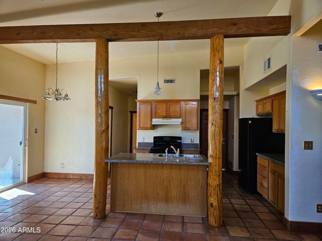 4105 N Washington Avenue, Douglas, AZ 85607