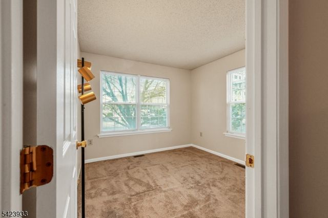 159 W Market St, Newark City, NJ 07103