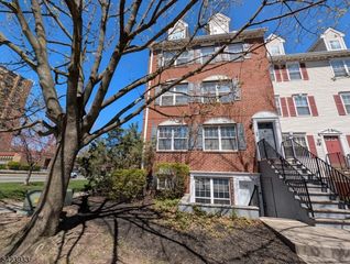 159 W Market St, Newark City, NJ 07103