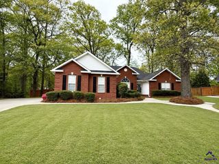 222 Santa Fe Trail, Warner Robins, GA 31088