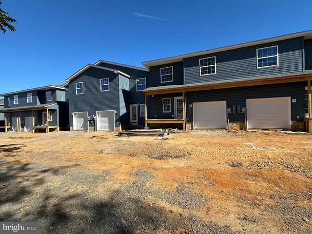 242 PARKSIDE CT, Woodstock, VA 22664