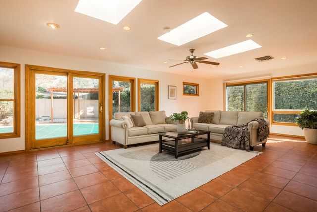 1306 Washington Street NE, Albuquerque, NM 87110