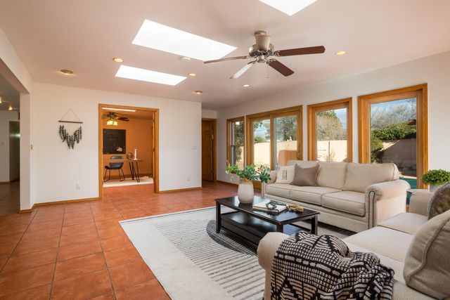 1306 Washington Street NE, Albuquerque, NM 87110