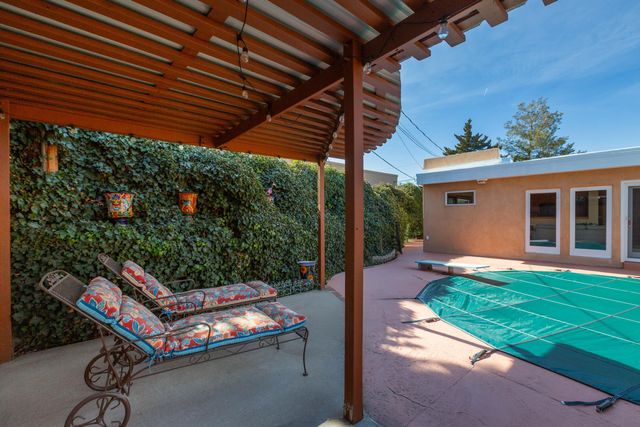 1306 Washington Street NE, Albuquerque, NM 87110