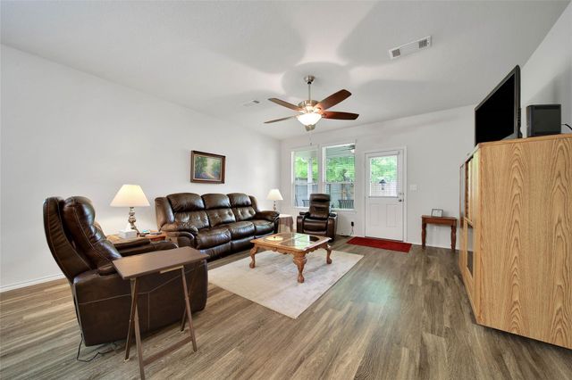 2114 Lost Timbers Drive, Conroe, TX 77304