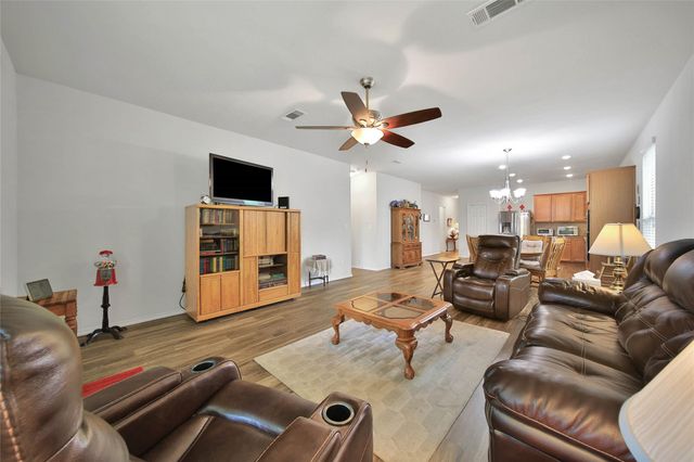 2114 Lost Timbers Drive, Conroe, TX 77304