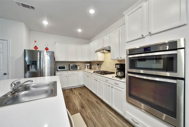 2114 Lost Timbers Drive, Conroe, TX 77304