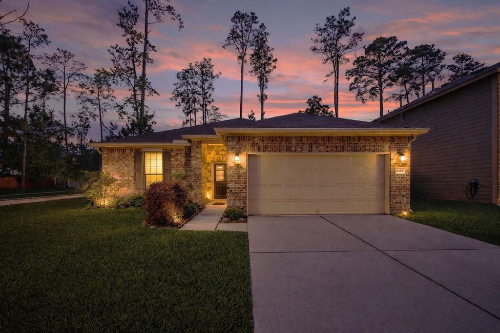 2114 Lost Timbers Drive, Conroe, TX 77304