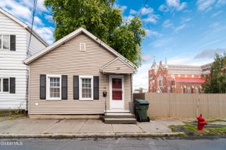 28 Lancaster Street, Cohoes, NY 12047