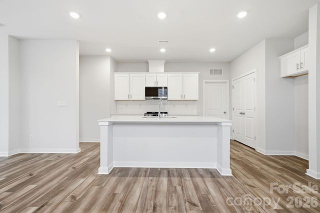 2945 31st Street Lane NE, Hickory, NC 28601