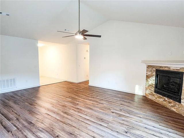 711 Applegate Lane, Lincoln, AR 72744