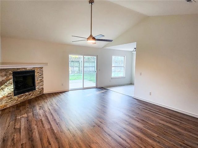711 Applegate Lane, Lincoln, AR 72744