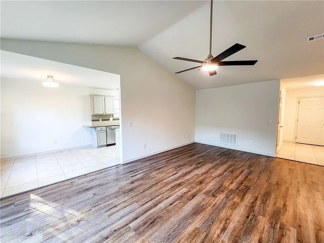 711 Applegate Lane, Lincoln, AR 72744