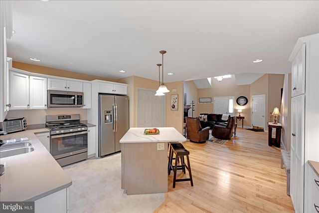 10 GANTZ MDWS, Mount Joy, PA 17552