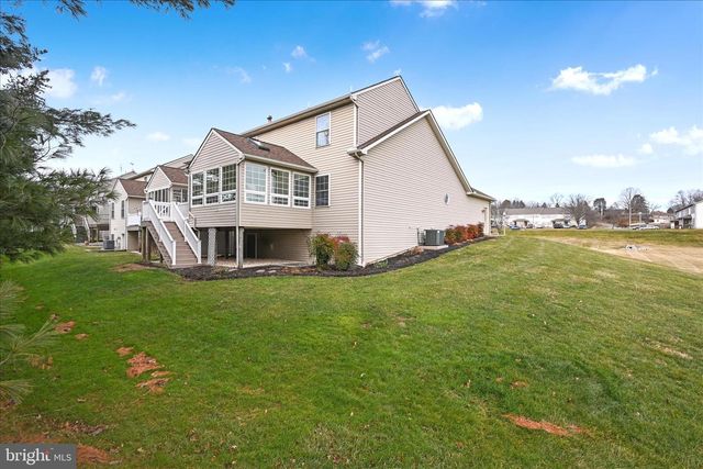 10 GANTZ MDWS, Mount Joy, PA 17552