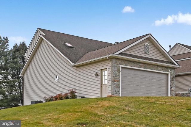 10 GANTZ MDWS, Mount Joy, PA 17552