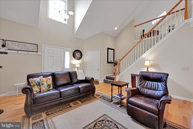 10 GANTZ MDWS, Mount Joy, PA 17552