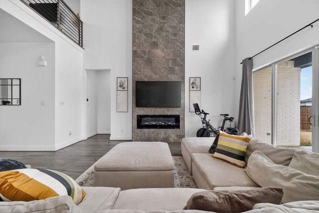 1322 Genoa Circle, Garland, TX 75040