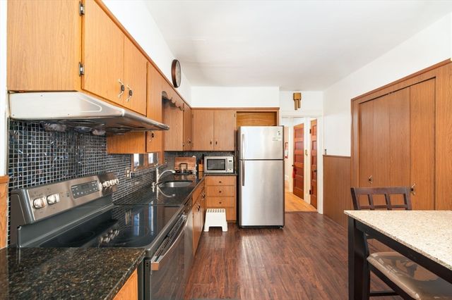 293 Whitwell St, Quincy, MA 02169