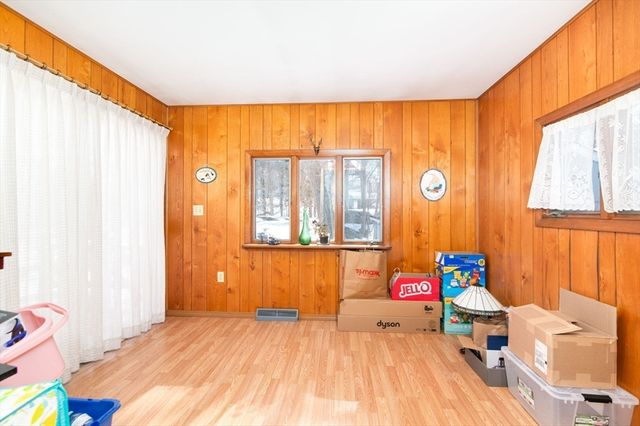 293 Whitwell St, Quincy, MA 02169