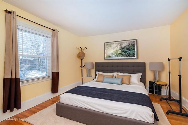 293 Whitwell St, Quincy, MA 02169