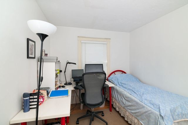 293 Whitwell St, Quincy, MA 02169