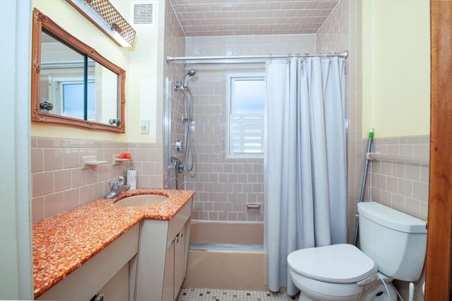 293 Whitwell St, Quincy, MA 02169