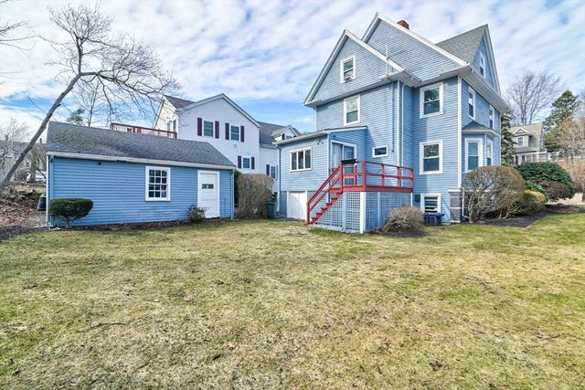 293 Whitwell St, Quincy, MA 02169