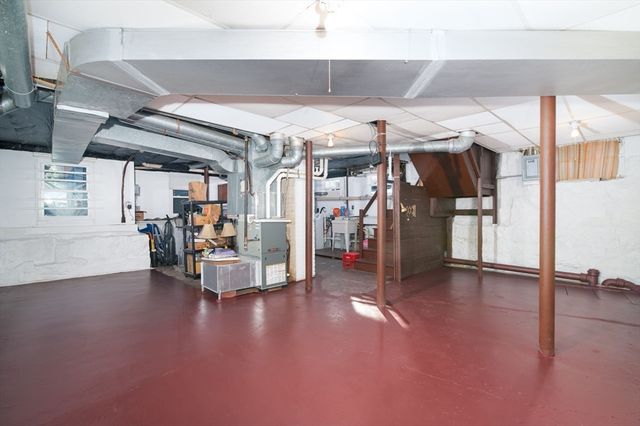 293 Whitwell St, Quincy, MA 02169